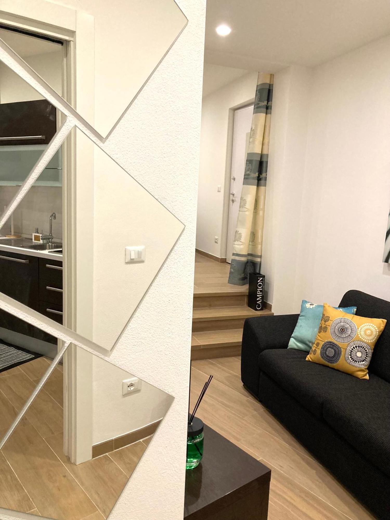 Casa Cereria - Apartment With Parking Triëst Buitenkant foto